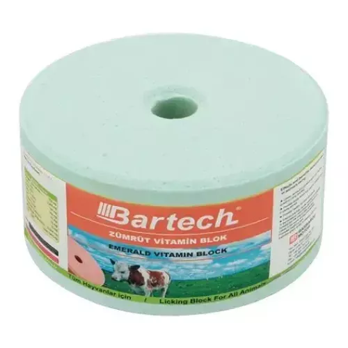 Мінеральний блок сіль лизунець для тварин Bartech смарагдовий 3 кг