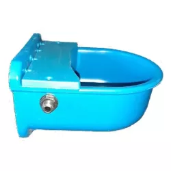 Поїлка чашкова попалвкова для ВРХ, МРС та коней (пластикова)